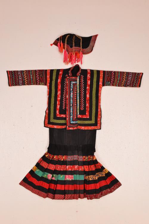 中国彝族传统服饰精品鉴赏